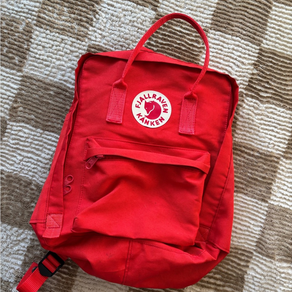 Fjallraven Kånken Bright Red Backpack